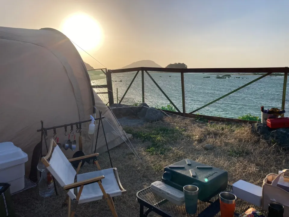 志賀島のキャンプ場 ORANGE BASE CAMP — 海辺のキャンプサイト