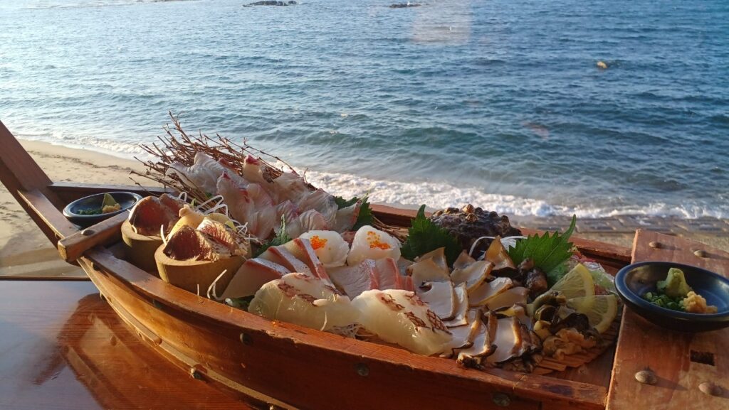 海の景色と舩森