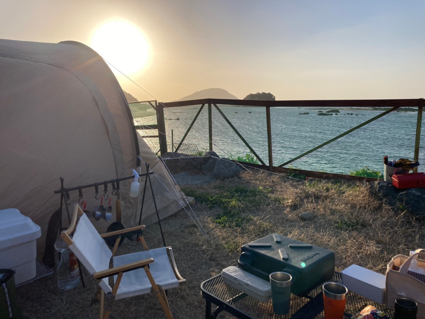 志賀島のキャンプ場 ORANGE BASE CAMP — 海辺のBBQサイト